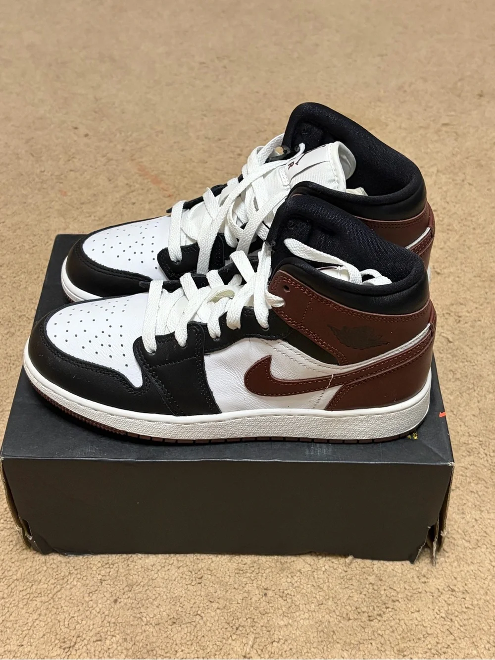 Jordan mid tops